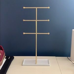 Necklace/ jewelry stand